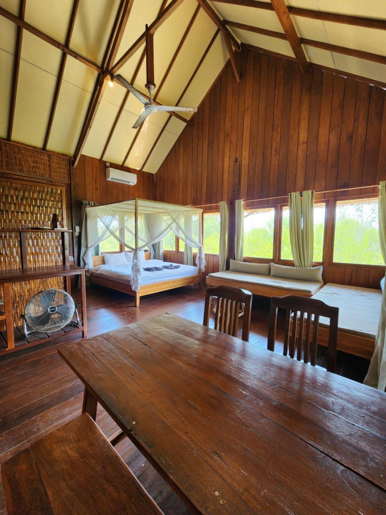 Basa-Basi Lodge Karimunjawa Εξωτερικό φωτογραφία